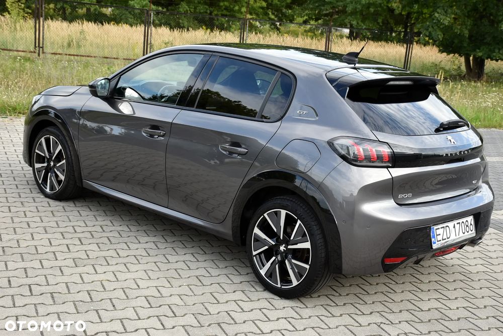 Peugeot 208 - 15
