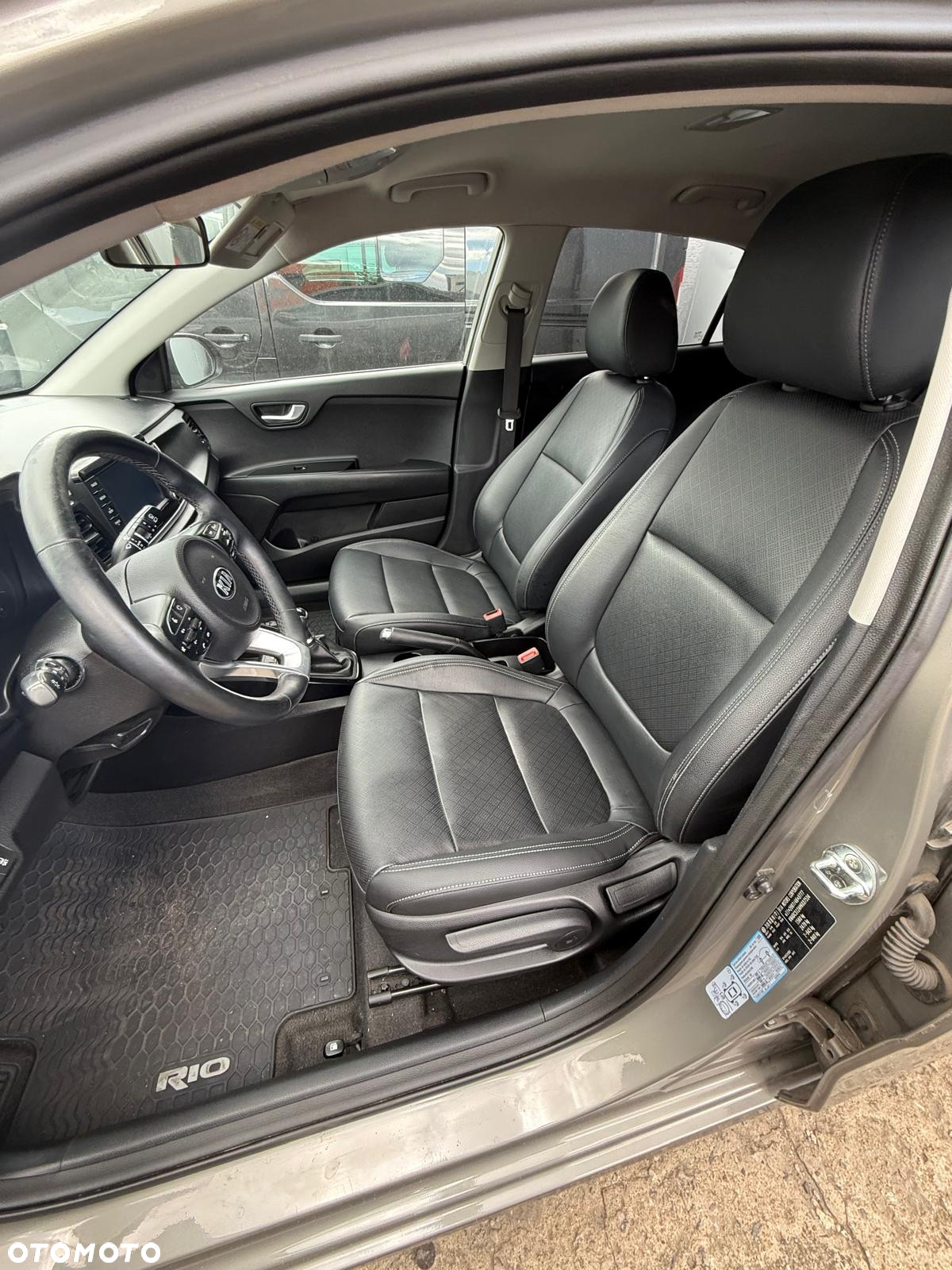 Kia Rio 1.2 L Business Line - 18