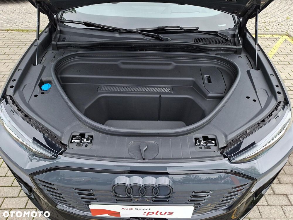 Audi Q6 e-tron - 18