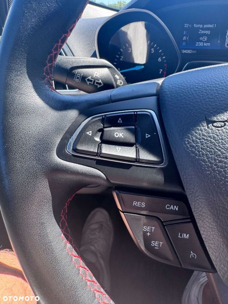 Ford Kuga - 19