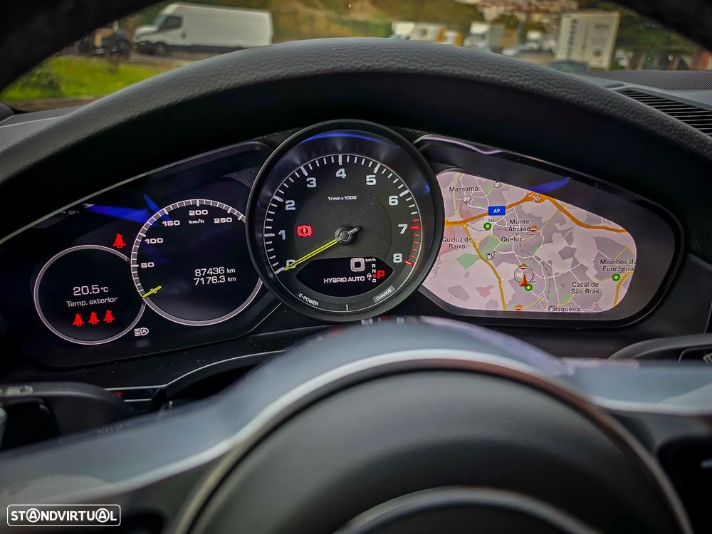 Porsche Cayenne Coupé E-Hybrid - 24