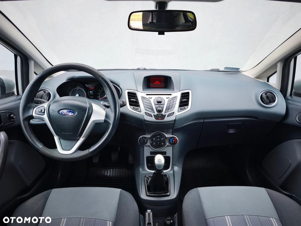 Ford Fiesta 1.6 TDCi Silver X - 20