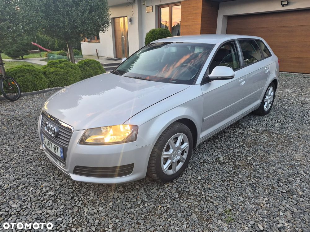 Audi A3 Sportback - 1