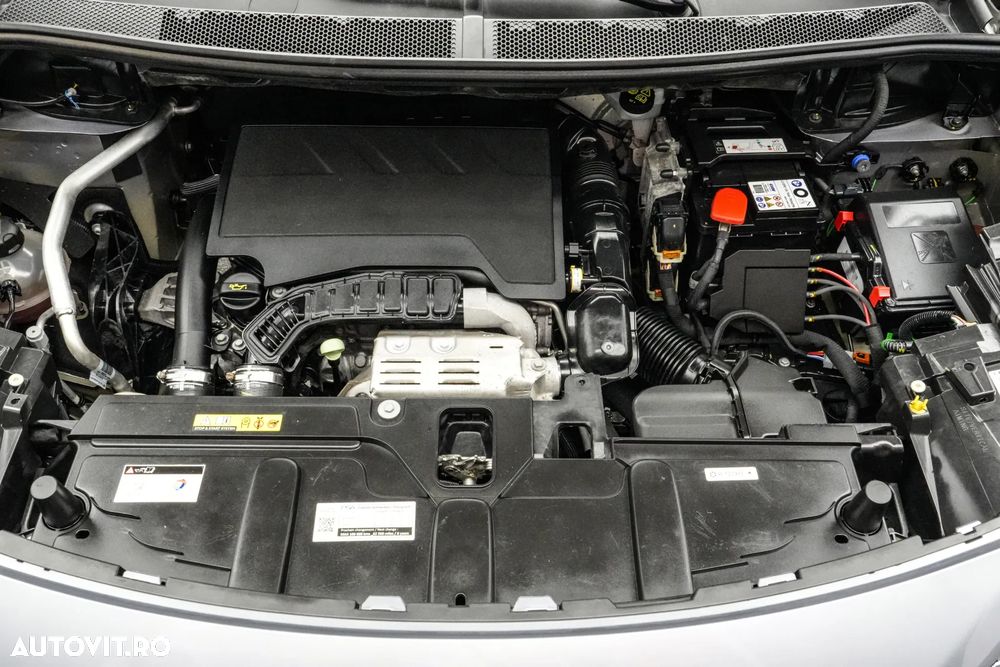 Peugeot 3008 1.2 PureTech 130 EAT8 Allure Pack - 26