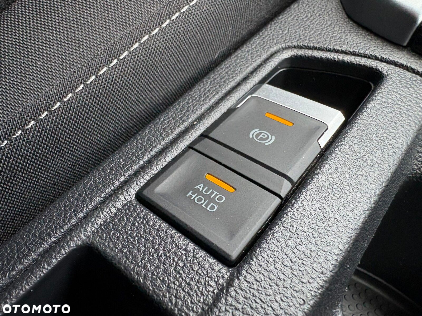 Volkswagen T-Roc 1.5 TSI Life - 24
