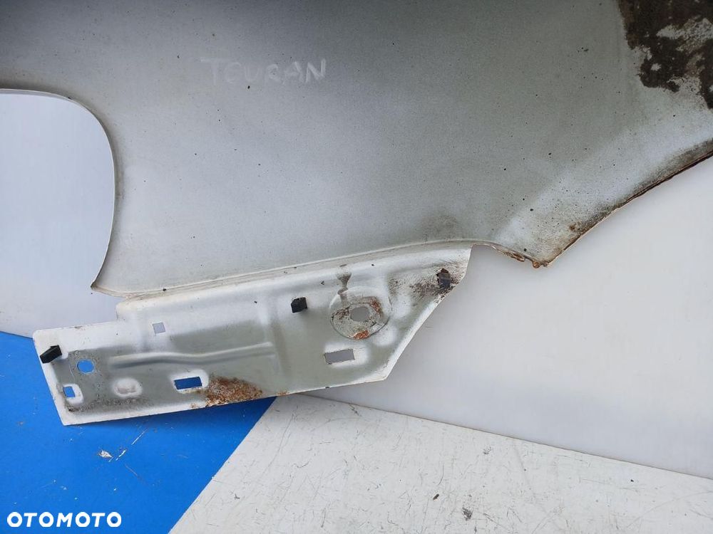 BŁOTNIK PRZÓD PRZEDNI PRAWY VOLKSWAGEN CADDY III 04-10r. LB9A - 8