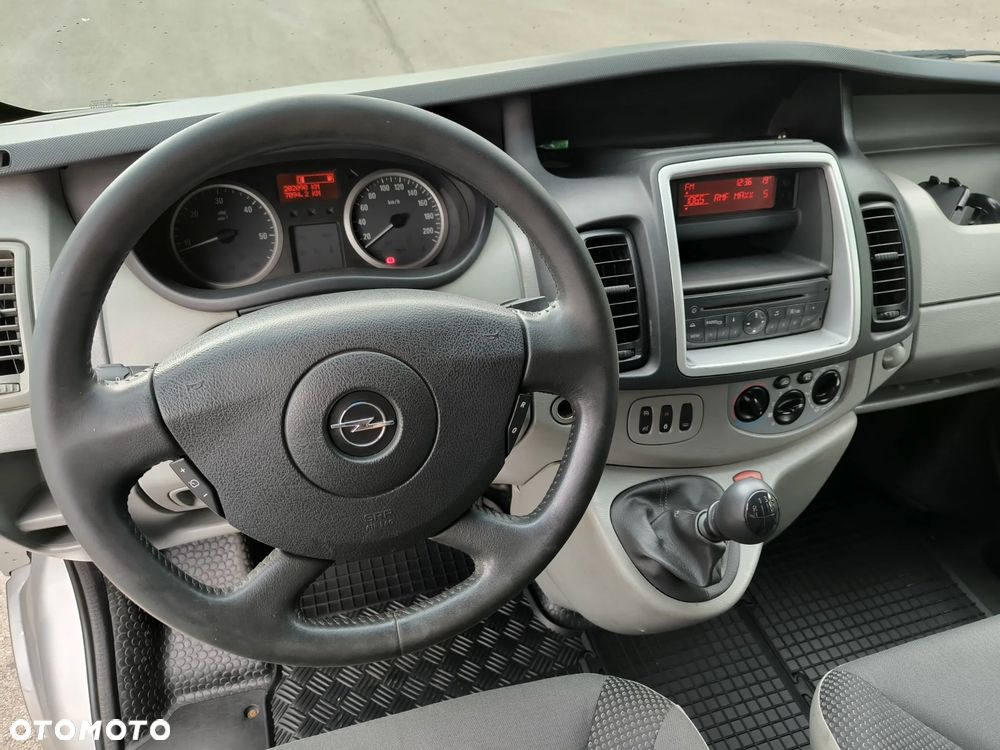 Opel Vivaro L2H1 2.9t - 28