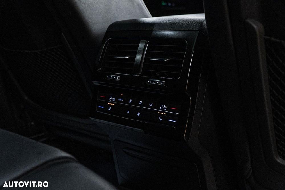 Volkswagen Touareg 3.0 V6 TDI 4Motion DPF Automatik Elegance - 11