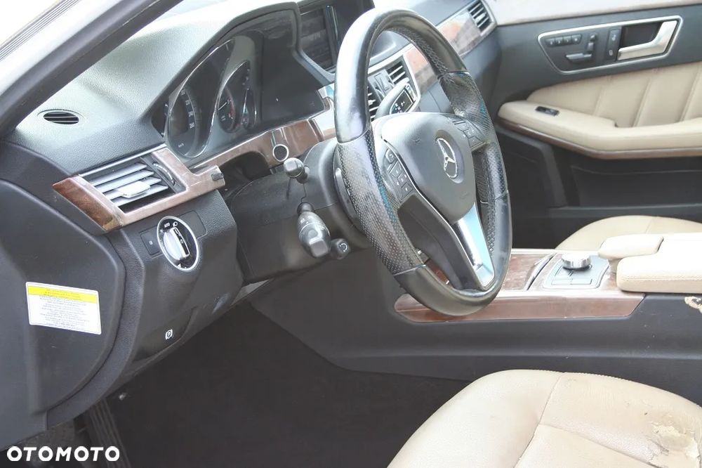Mercedes-Benz Klasa E 350 CDI BlueEff - 12