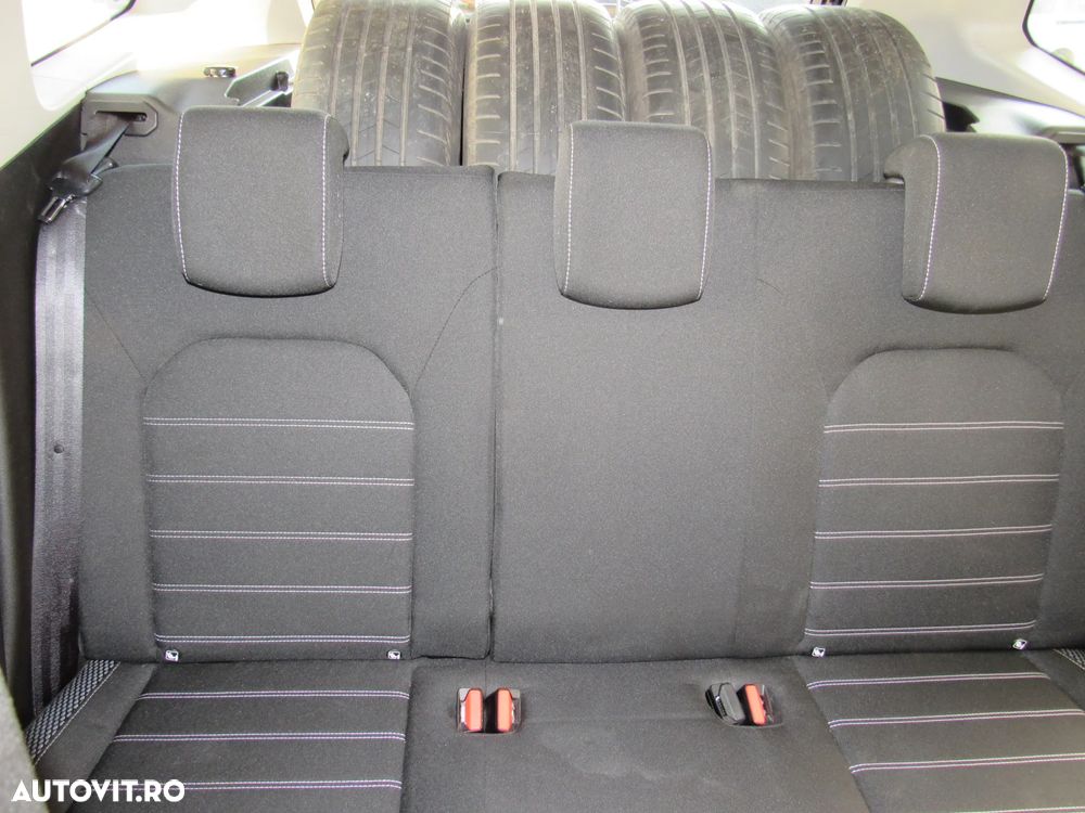 Dacia Duster TCe 150 2WD GPF Sondermodell Adventure - 13