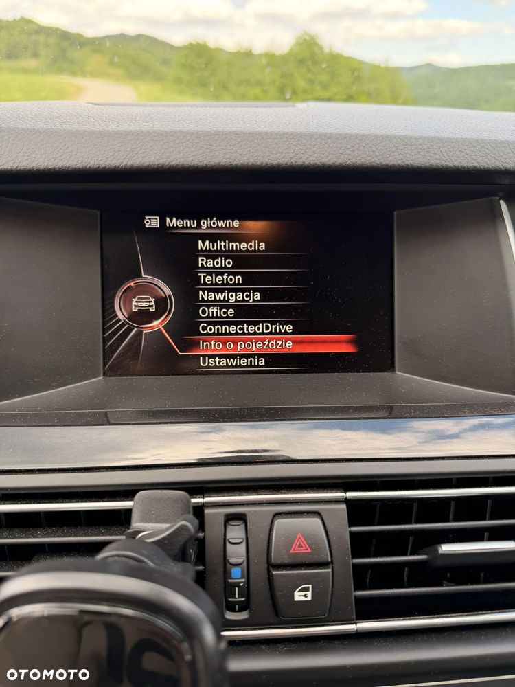 BMW Seria 5 520d xDrive - 27