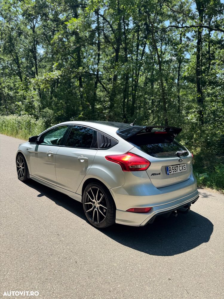Ford Focus 1.5 TDCi ST-Line - 13