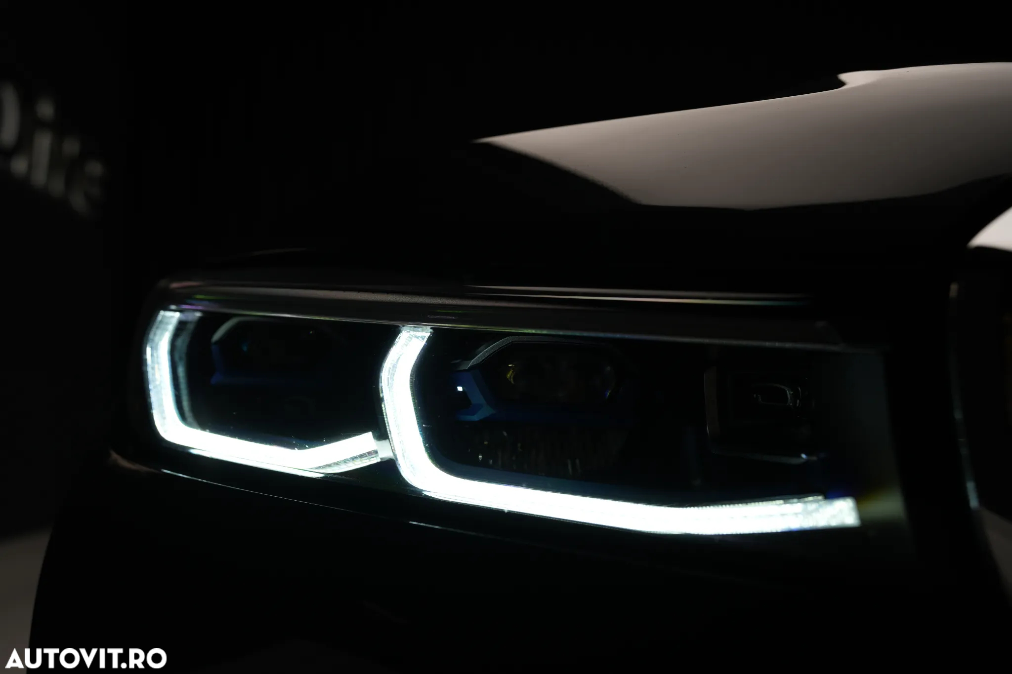 BMW Seria 7 740d xDrive MHEV - 8