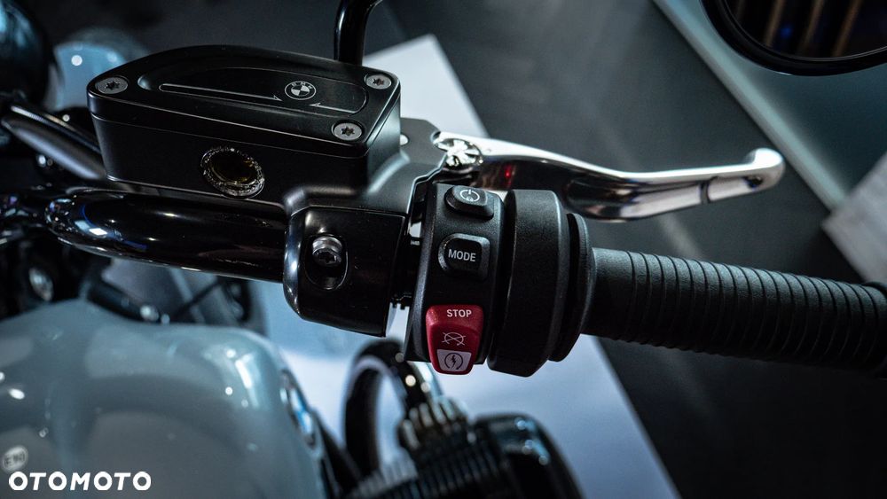 BMW R - 9