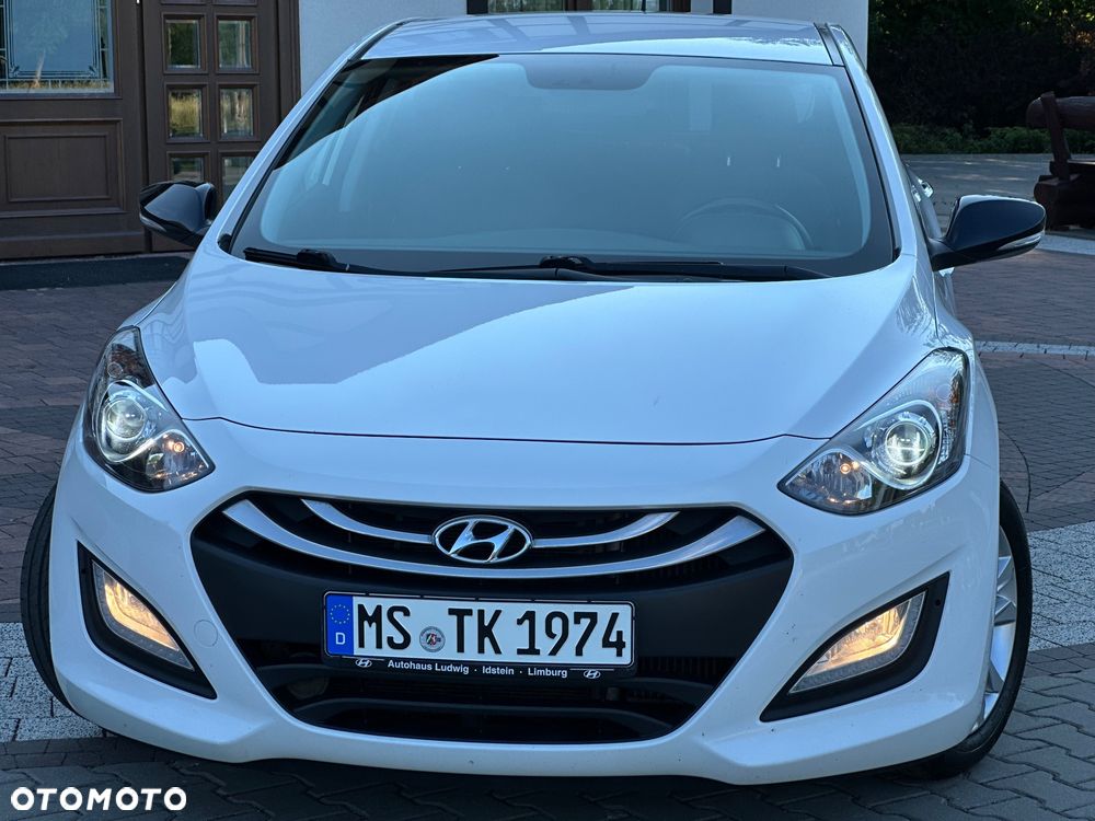 Hyundai i30 1.6 CRDi Fifa World Cup Edition - 2