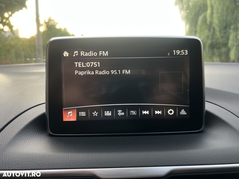 Mazda 3 G120 Attraction - 16