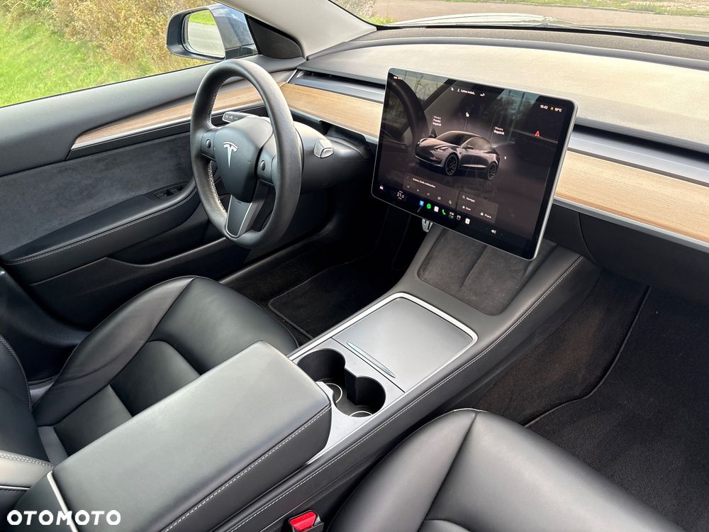 Tesla Model 3 - 22