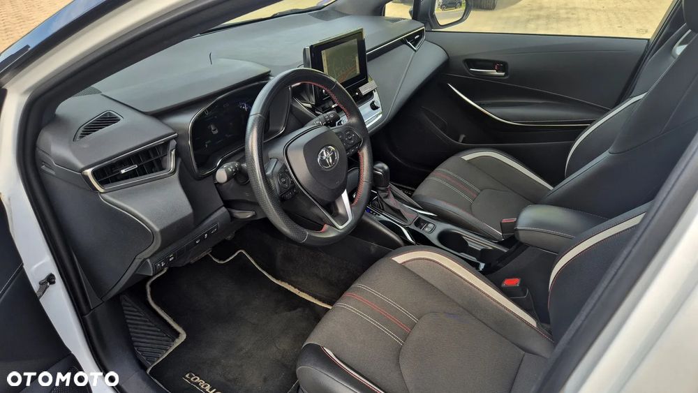 Toyota Corolla - 12