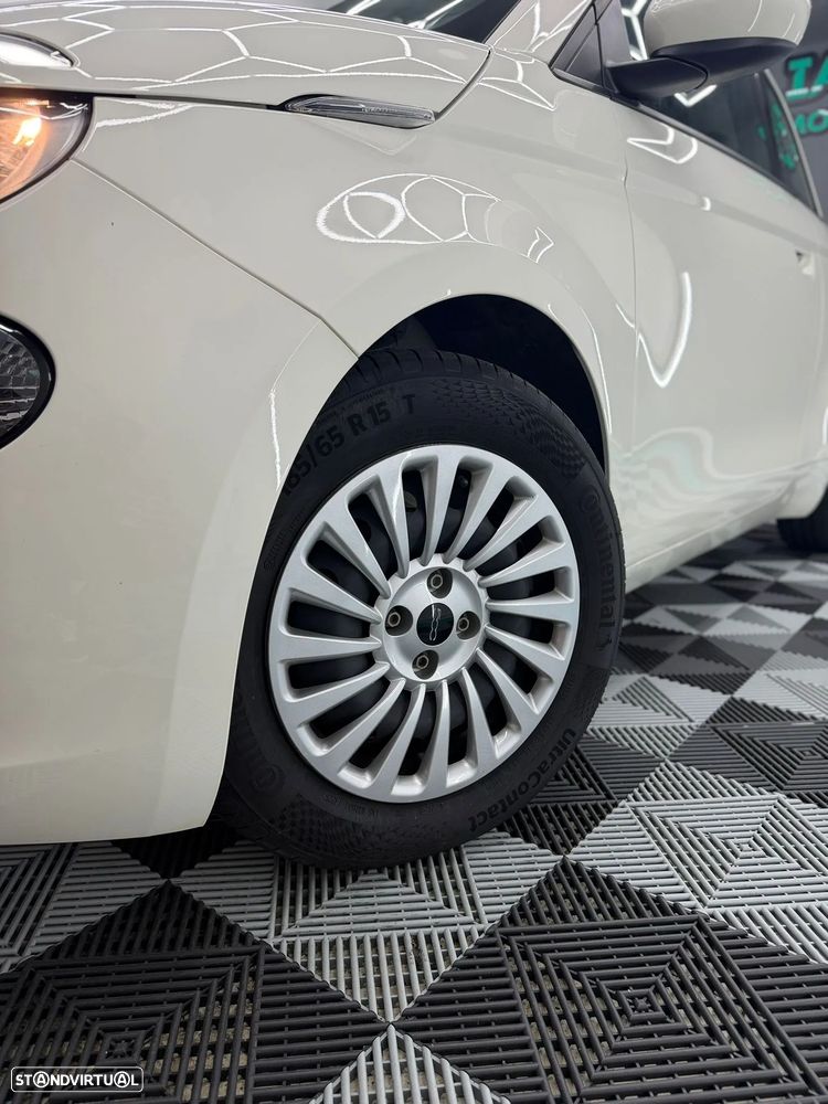 Fiat 500e Action - 4