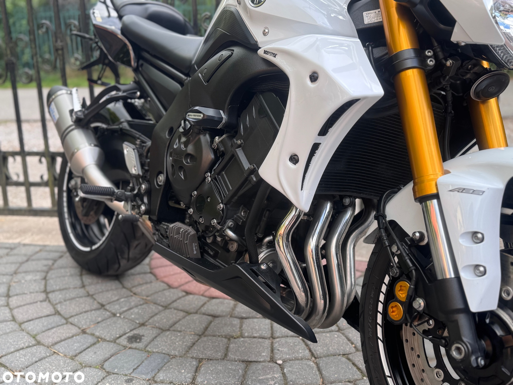 Yamaha FZ8 - 12