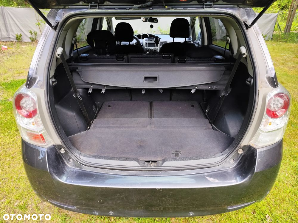Toyota Verso 2.0 D-4D - 6