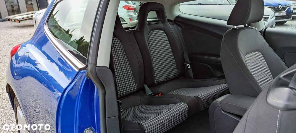 Volkswagen Scirocco 2.0 TDI (Blue Motion Technologie) - 24