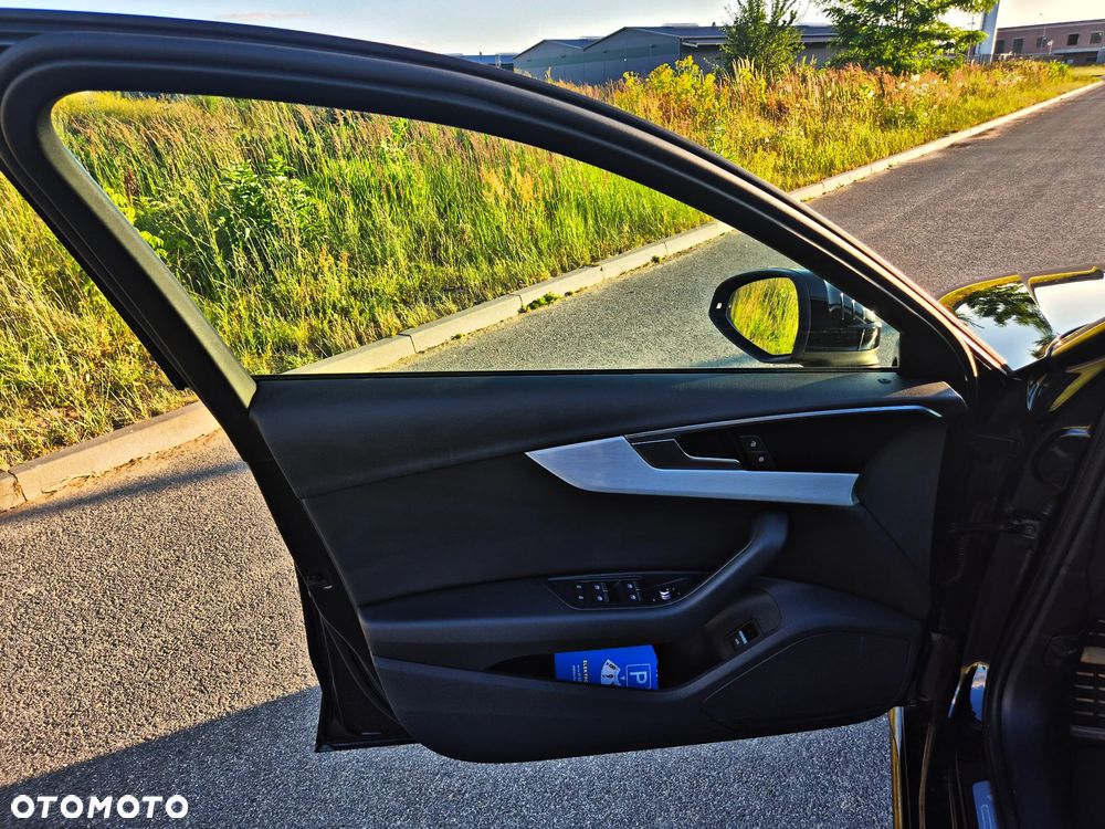 Audi A4 Avant 35 TFSI S tronic S line - 31