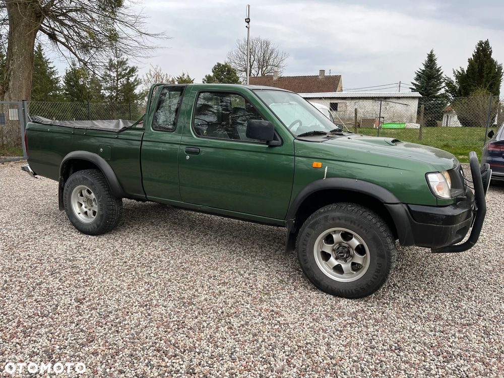 Nissan King Cab - 2