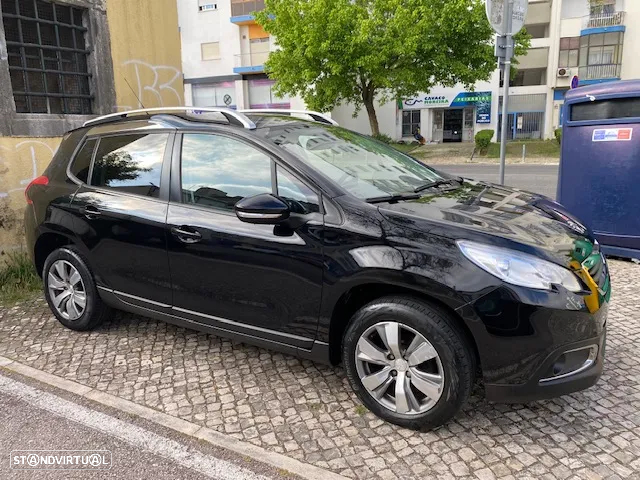 Peugeot 2008 1.2 PureTech Style - 3