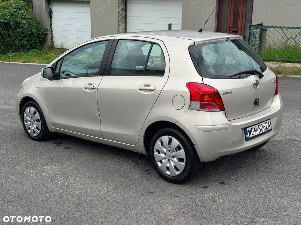 Toyota Yaris - 6