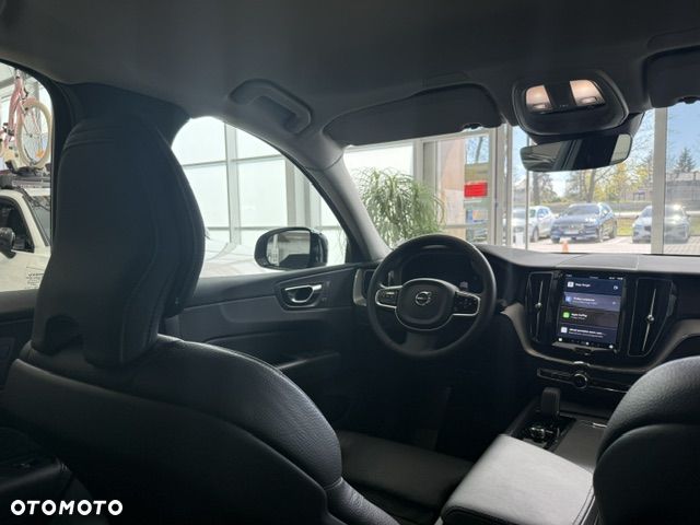 Volvo XC 60 B5 B AWD Plus Dark - 19