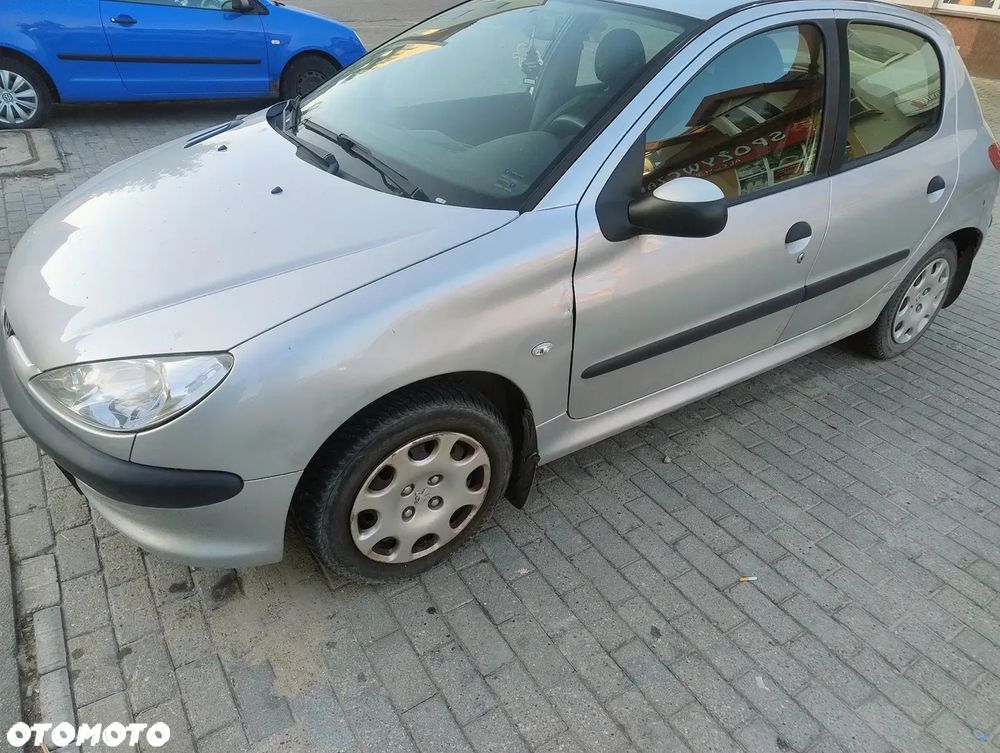 Peugeot 206 - 1