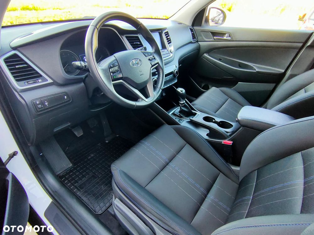 Hyundai Tucson blue 1.6 GDi 2WD Navi - 11