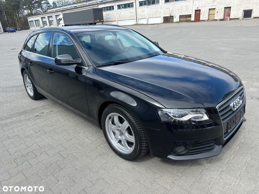 Audi A4 Avant - 11