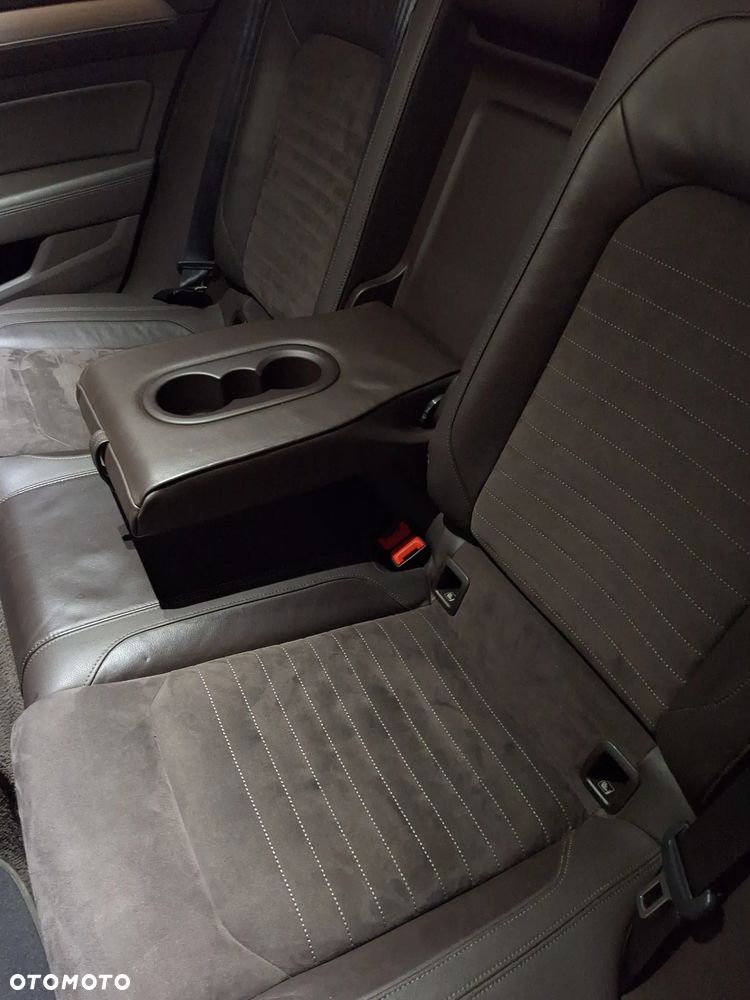 Volkswagen Passat - 14