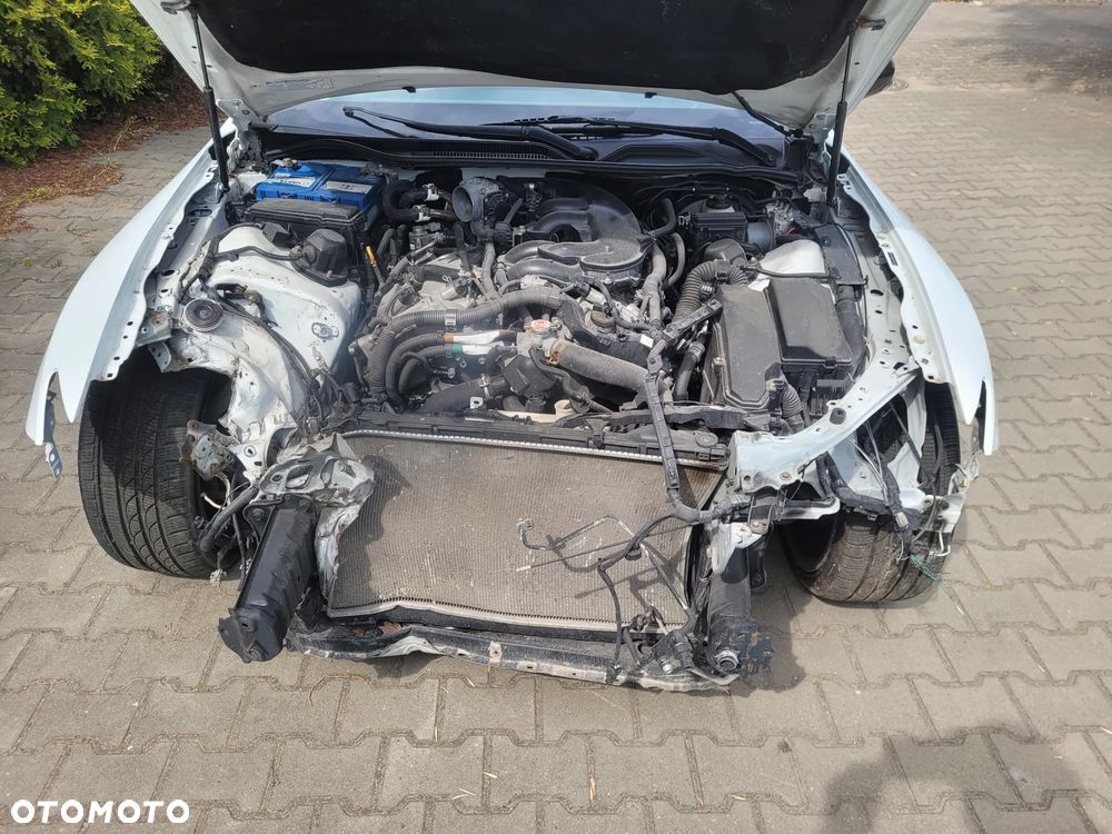 Lexus RC 200t / 300 F Sport - 22