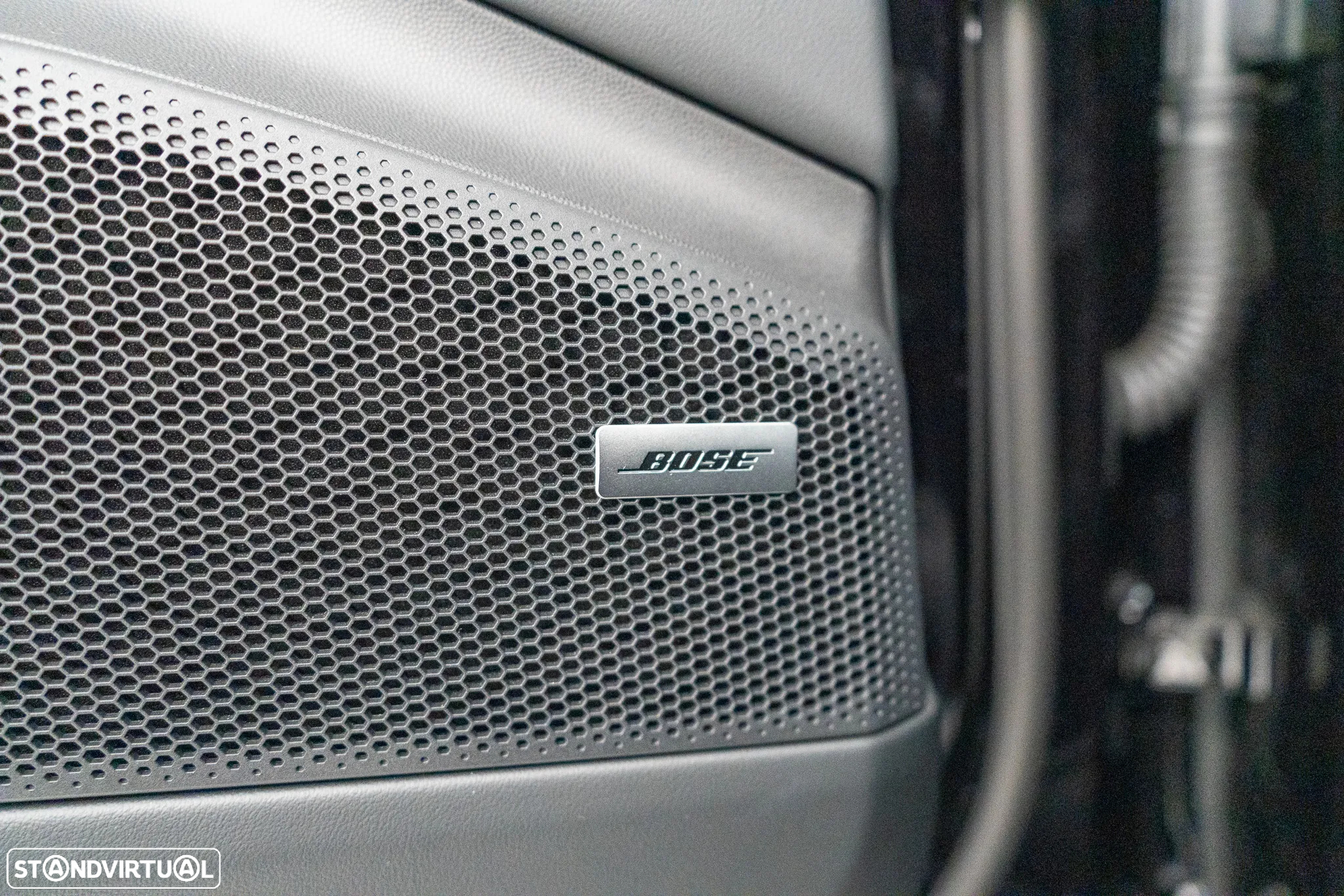 Porsche Macan Electric Turbo - 33