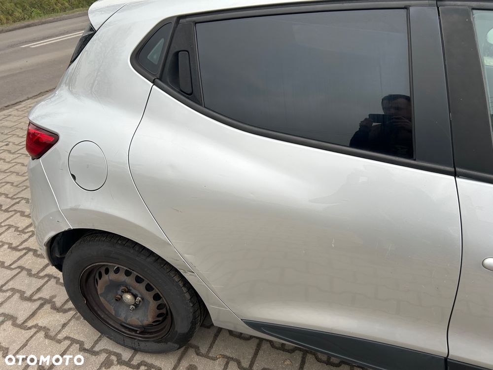 Renault Clio - 11