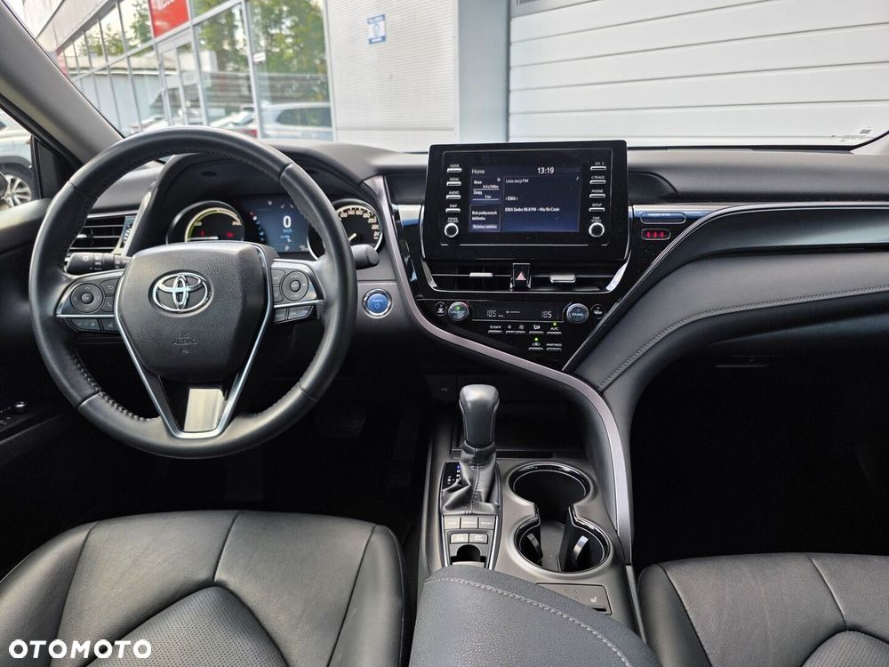 Toyota Camry 2.5 Hybrid Comfort CVT - 22