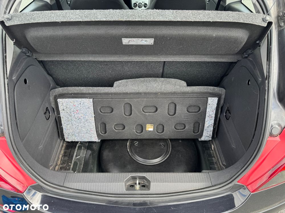 Opel Corsa 1.2 16V Enjoy - 19