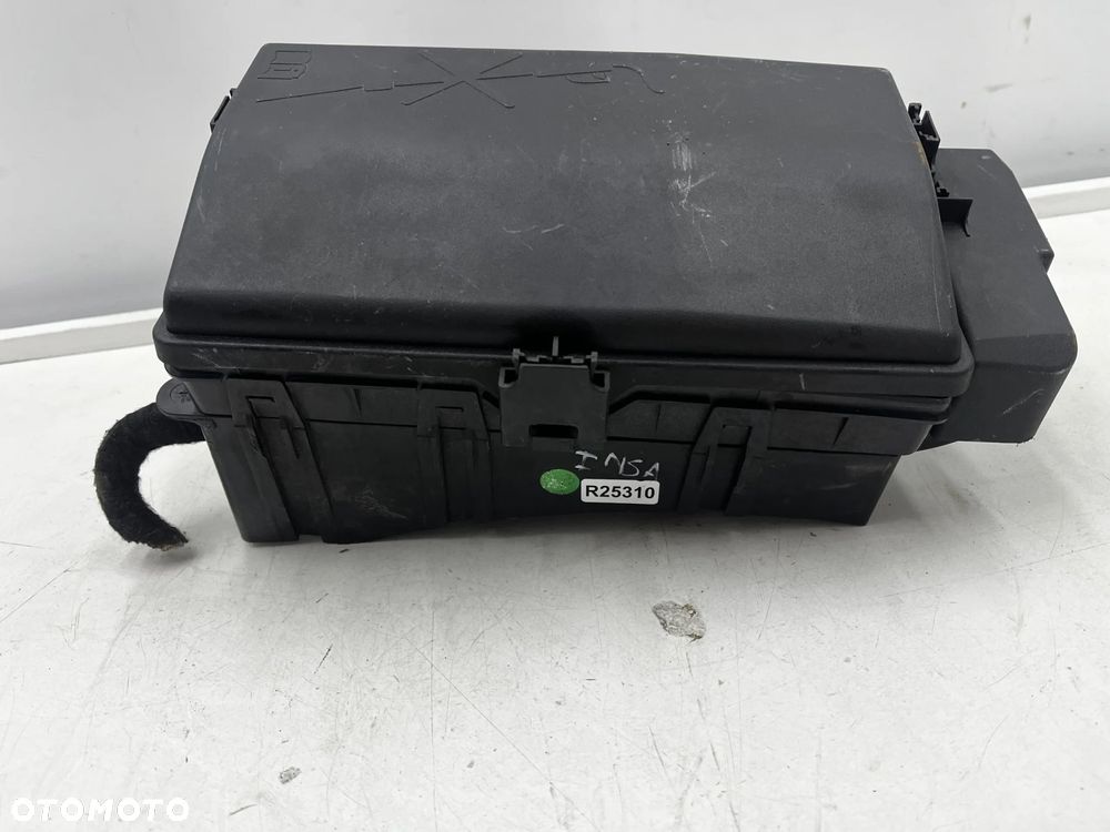 Skrzynka bezpieczników Opel Insignia A 08-17r. moduł BSI 13222782 - 3