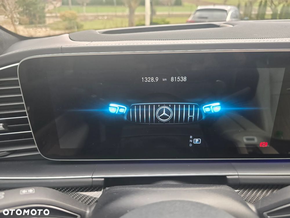 Mercedes-Benz GLS - 23