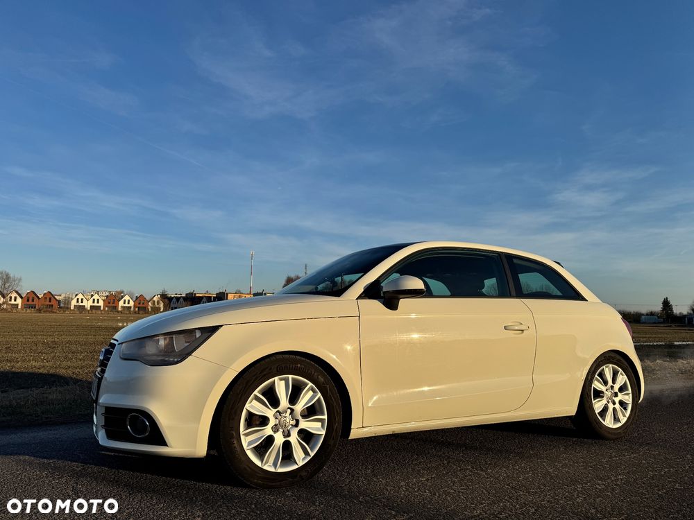 Audi A1 Sportback 1.6 TDI Attraction - 1