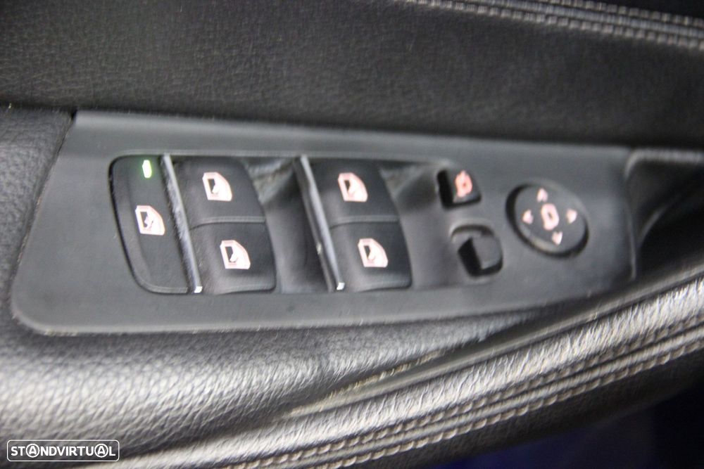 BMW 530 e iPerformance Line Luxury - 25