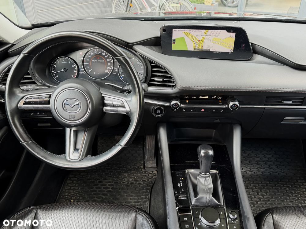 Mazda 3 2.0 mHEV Hikari - 23