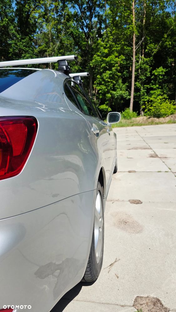 Lexus IS 220 D Prestige - 8
