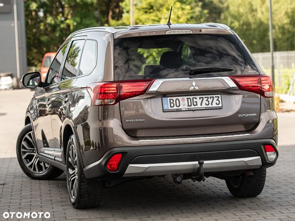 Mitsubishi Outlander 2.2 DID Intense + 4WD - 9