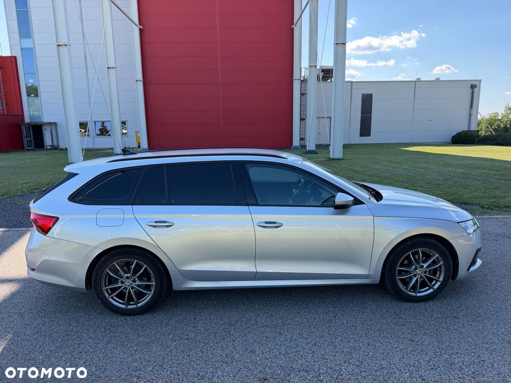 Skoda Octavia 2.0 TDI DSG Ambition - 11