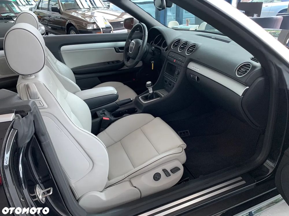 Audi RS4 Cabrio - 15