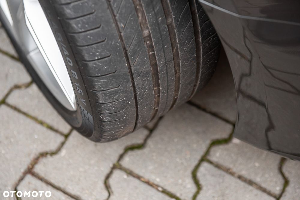 Audi A4 Avant 2.0 TDI ultra S tronic design - 37